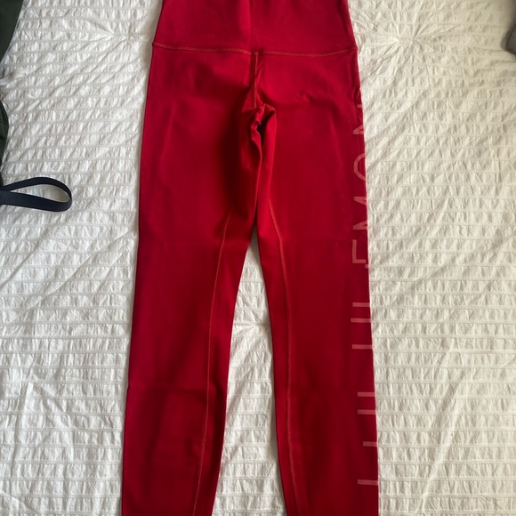 Lululemon Wunder Under - Picture 2 of 3